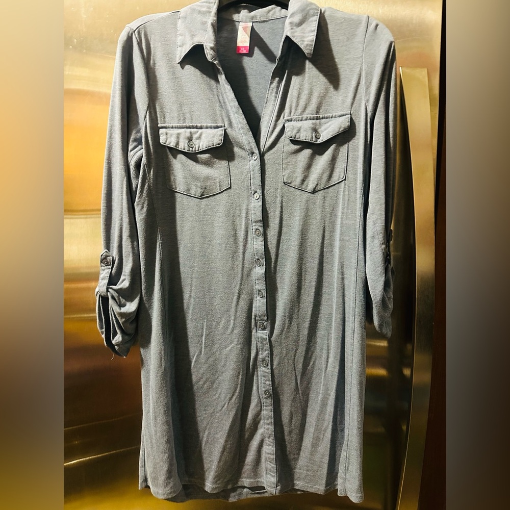 No Boundaries Gray Button-Down Tunic - image 1